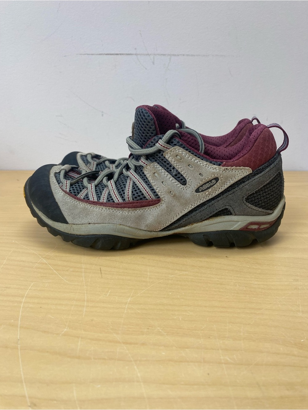 Asolo Ember Women's 6.5 US Hiking Shoe Vibram sole in Gray and Burgundy